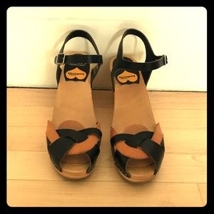Swedish Hasbeen Two-Tone Clogs